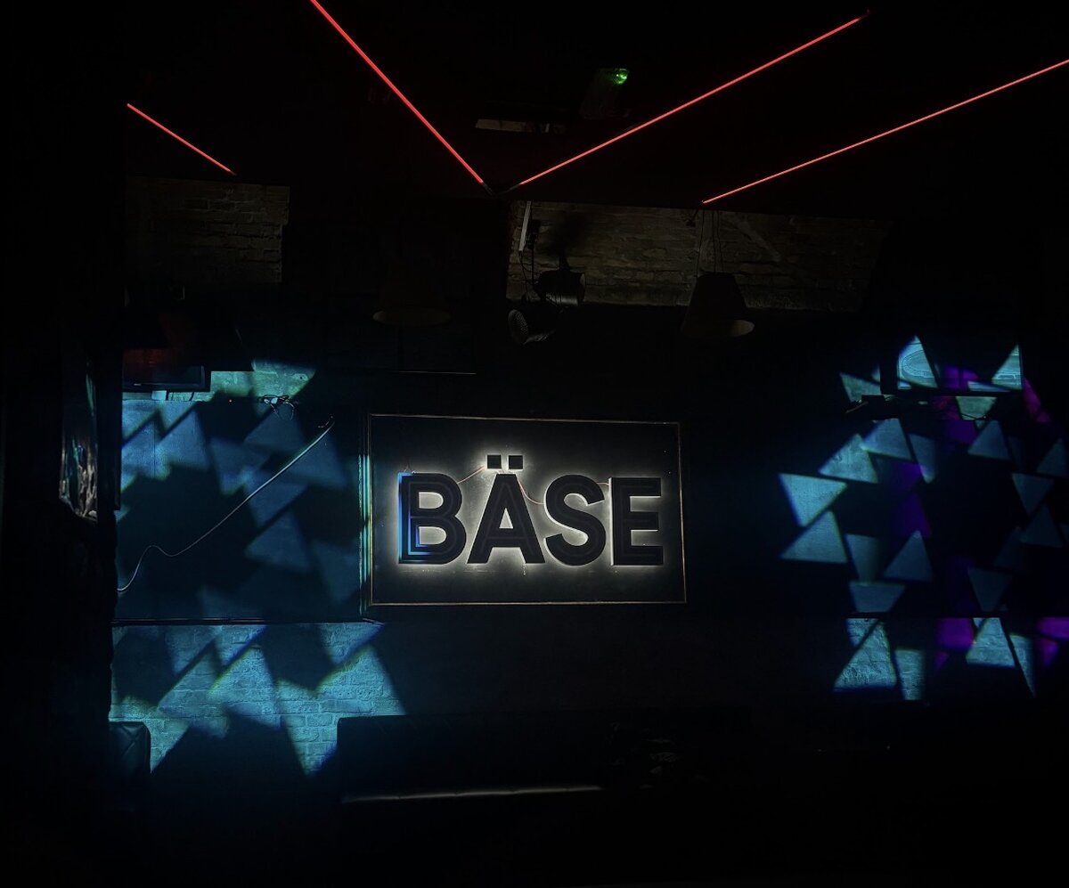 BÄSE BAR